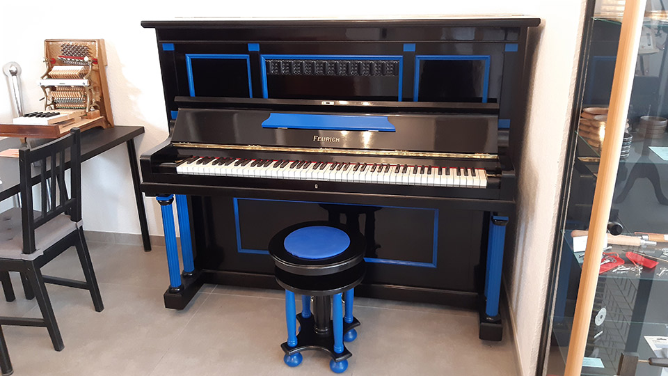 Feurich-blau-fertig-03