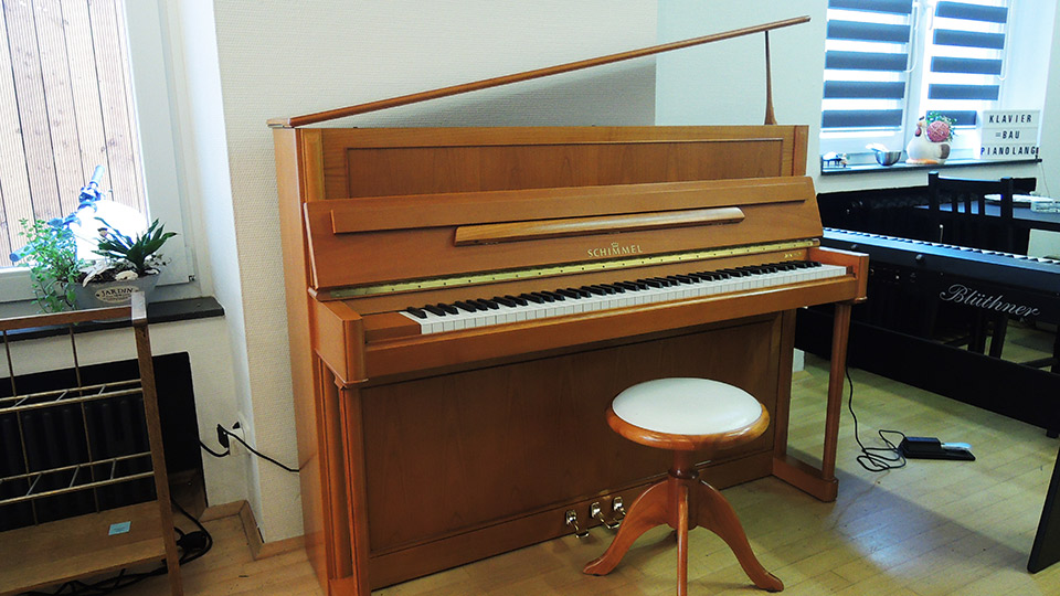 Schimmel-112-Kirsch-004