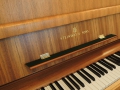Steinway-Z-010
